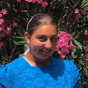 Meet your Posher, Danae